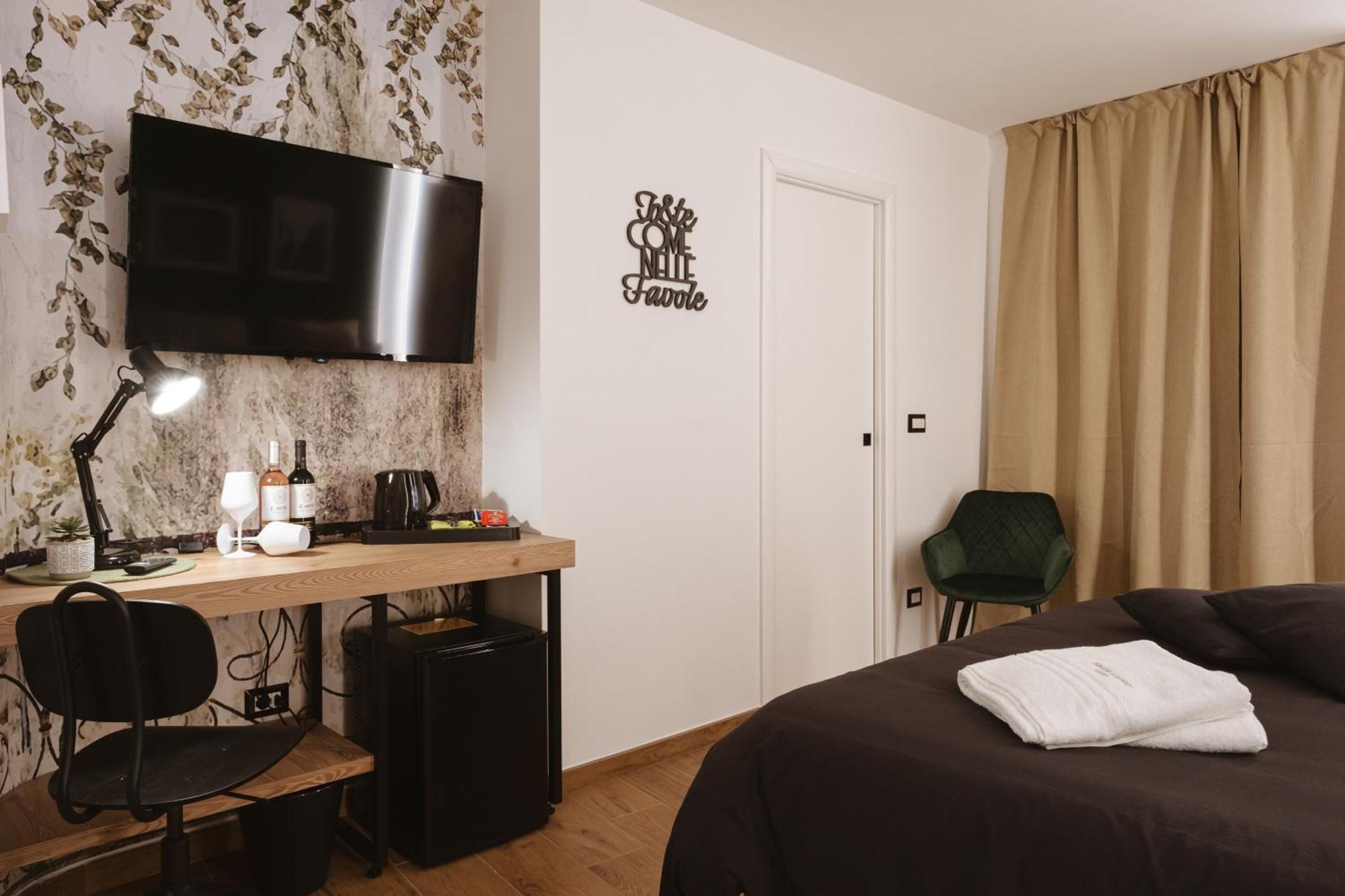 Albergo Diffuso Dimora Rossi Charme B&B Turi Exterior foto